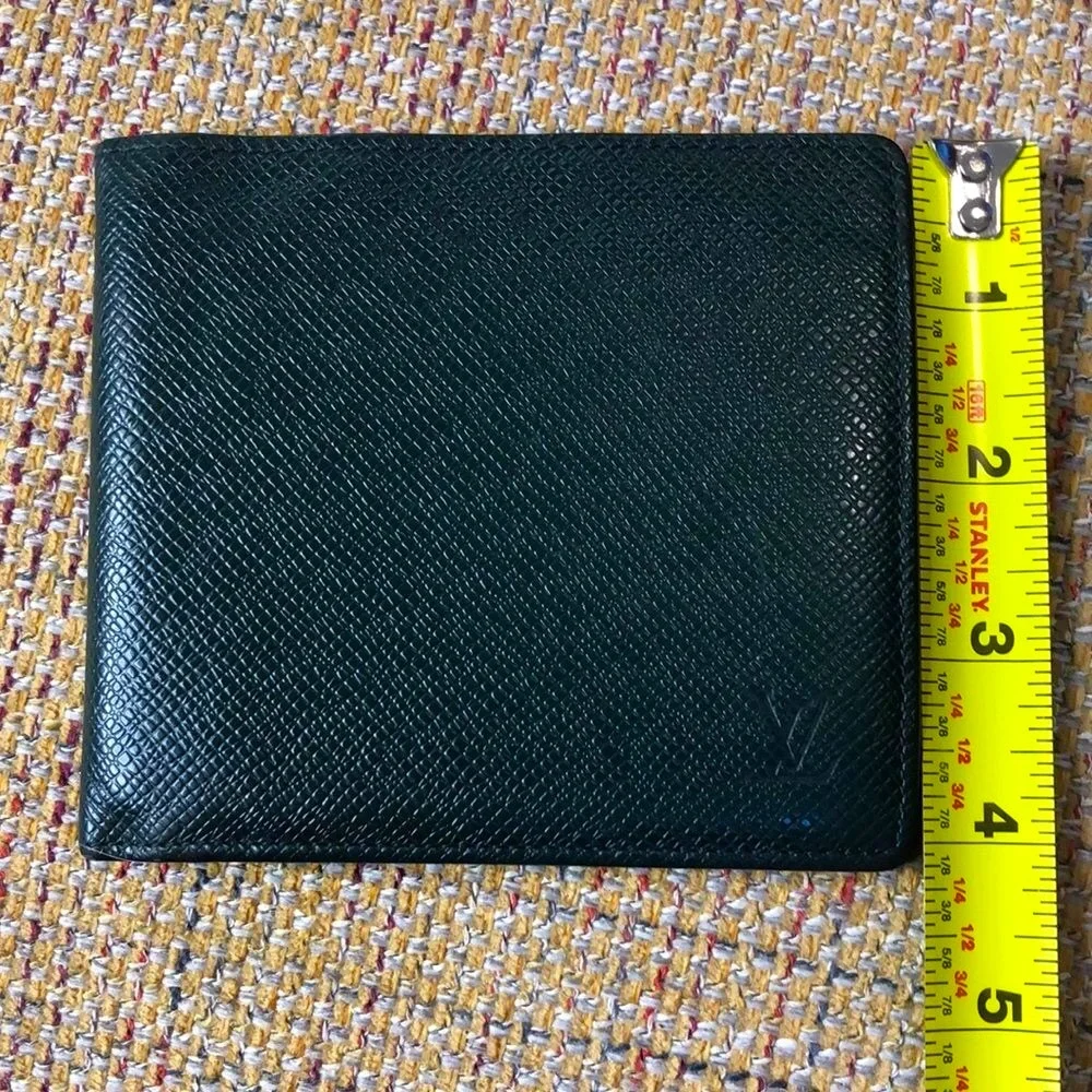 LOUIS VUITTON Green Taiga Leather Bifold Wallet Vintage